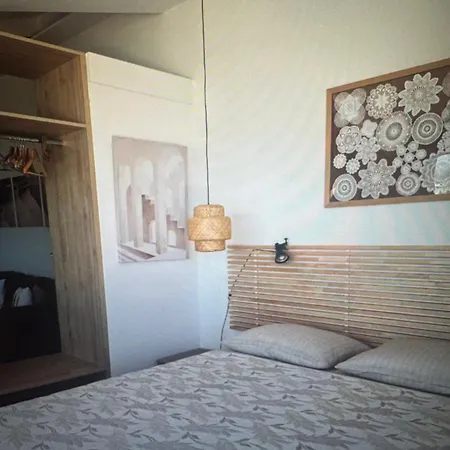 Sea Waves Apartment *